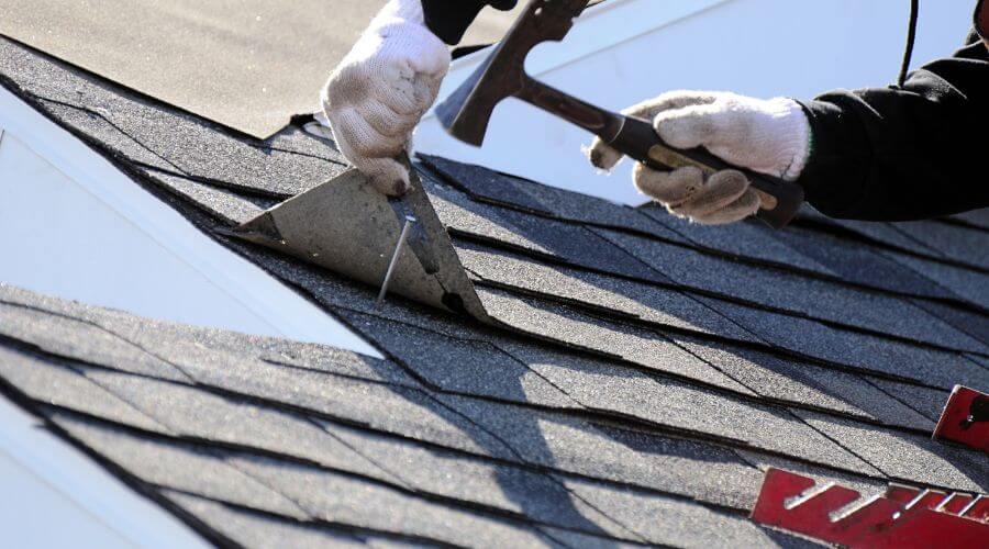 Professional gutter cleaning in Henryetta, OK